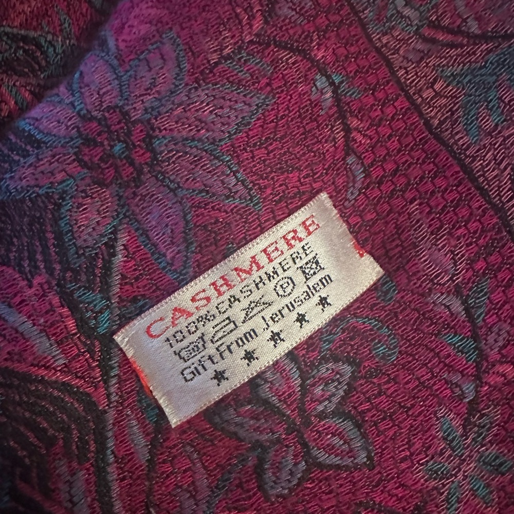 Paisley cashmere Scarf - Picture 2 of 3
